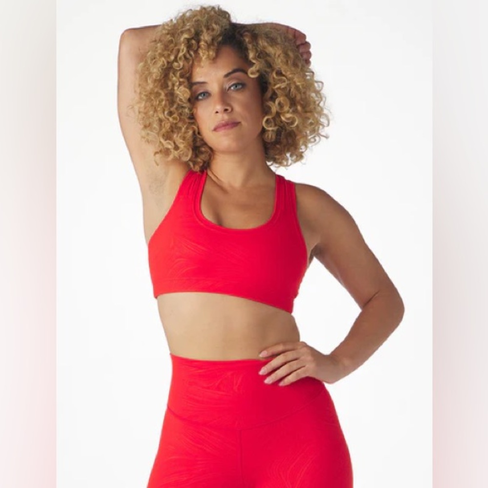 GLYDER notch bra in cherry swirl gloss Like New